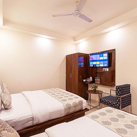 Hotel Emblem Suites- Near Delhi Airport New Delhi Exterior foto